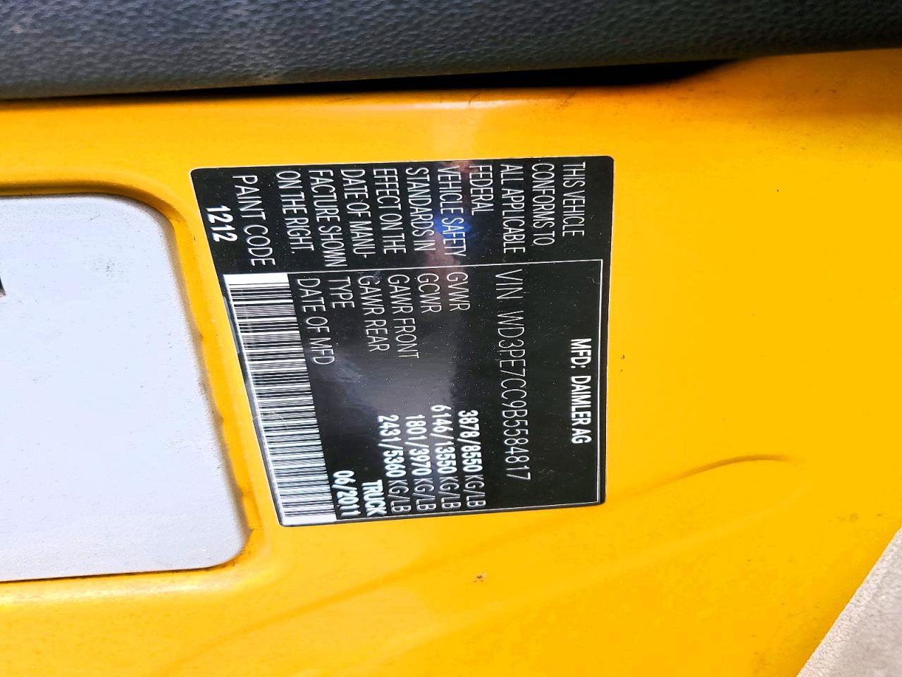 2011 Mercedes-benz Sprinter 2500 Yellow vin: WD3PE7CC9B5584817
