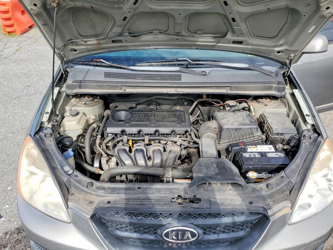 2009 Kia Rondo Base Gray vin: KNAFG528X97228921
