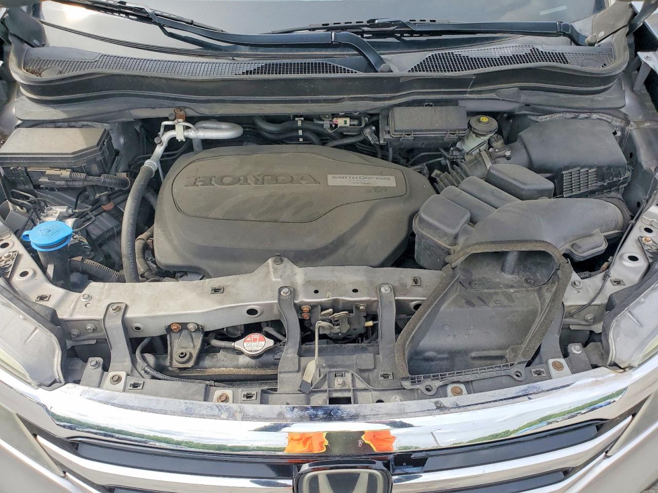 2016 Honda Pilot Touring Серебряный vin: 5FNYF6H98GB014733