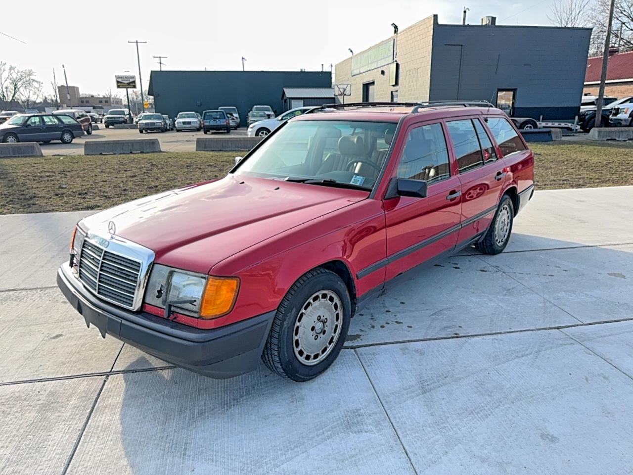 1987 Mercedes-benz 300 Tdt Red vin: WDBEB93D9HF024808