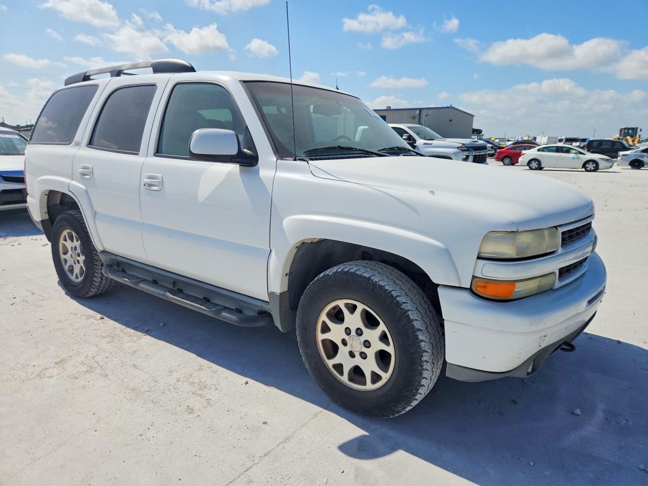 2002 Chevrolet Tahoe K1500 White vin: 1GNEK13Z12R188968