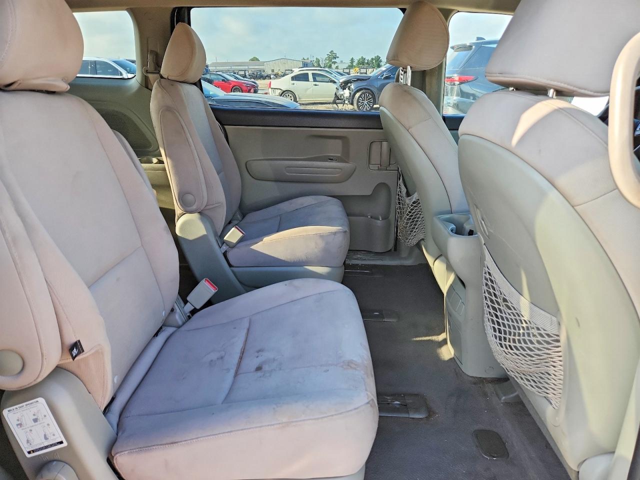 2015 Kia Sedona Lx White vin: KNDMB5C12F6021404