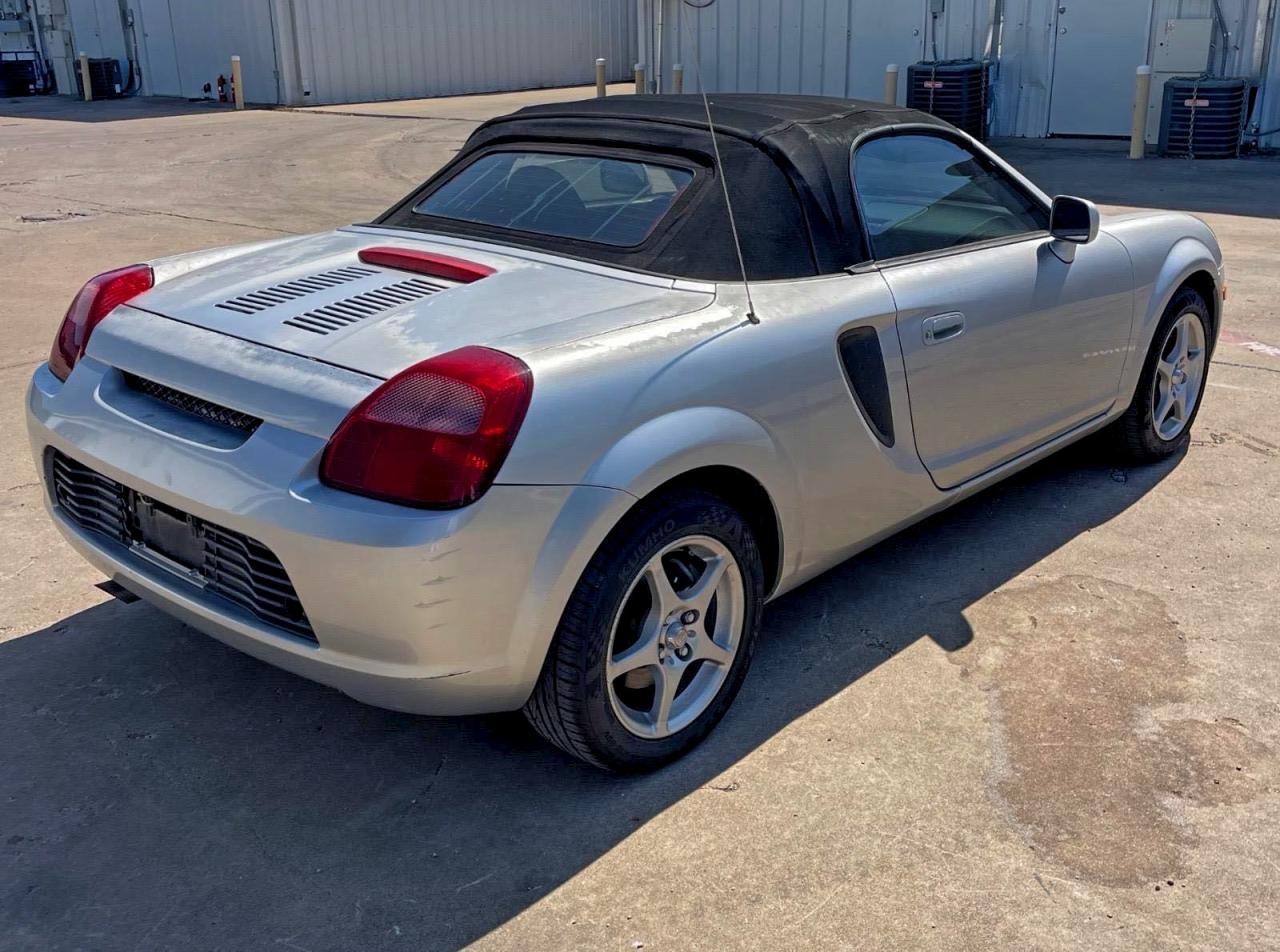2000 Toyota Mr2 Spyder Серебряный vin: JTDFR3203Y0018812