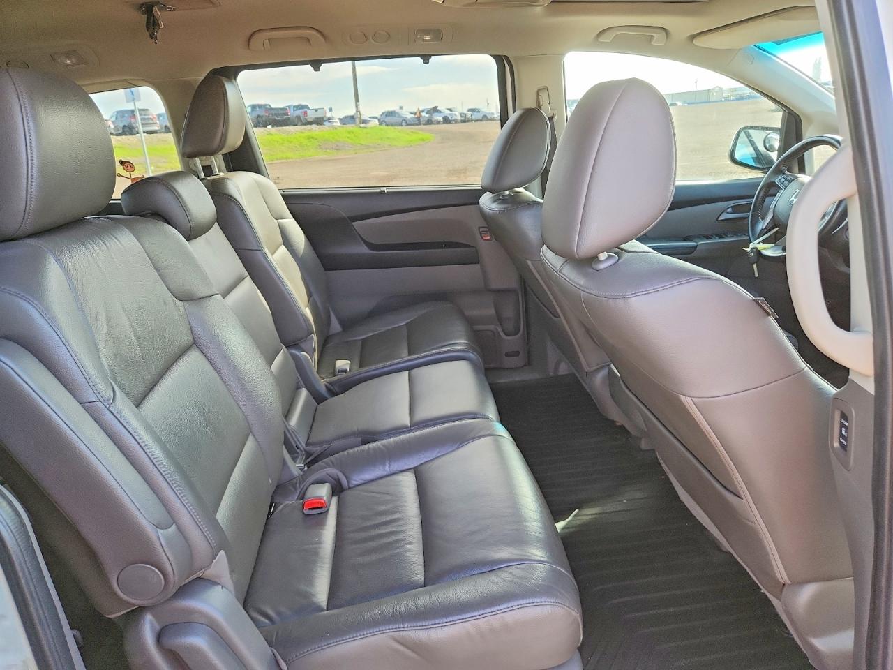 2011 Honda Odyssey Exl Белый vin: 5FNRL5H6XBB501065