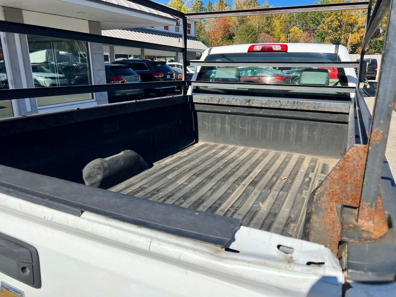 2014 Chevrolet Silverado C1500 White vin: 1GCNCPEH2EZ222255