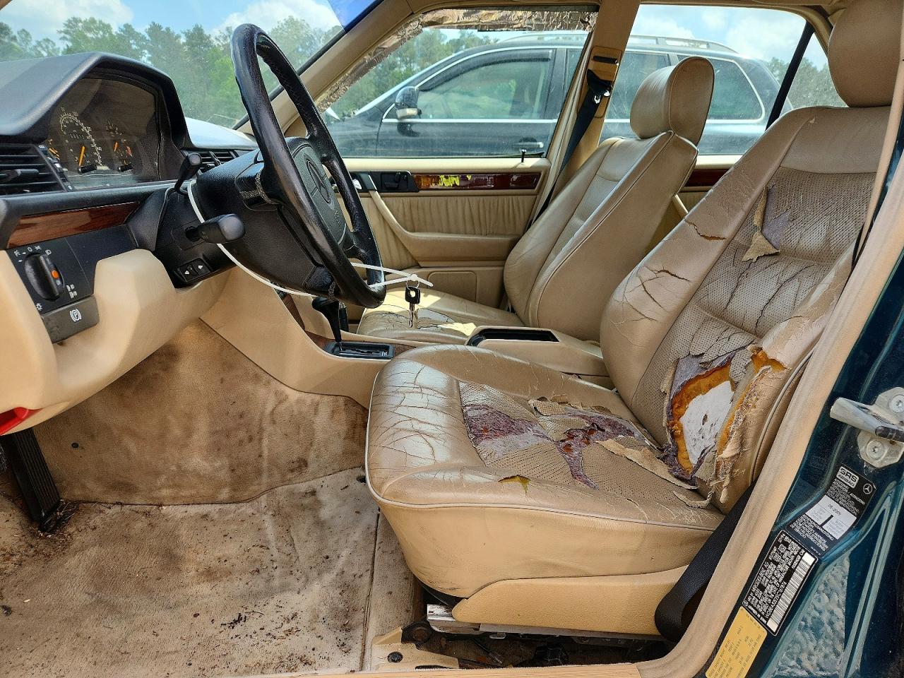 1995 Mercedes-benz E 320 Base Зеленый vin: WDBEA32E2SC167876