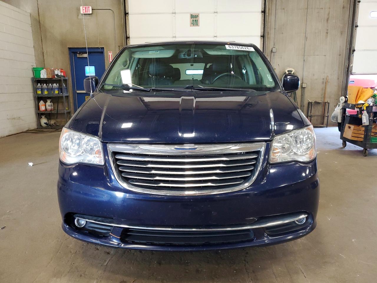 2015 Chrysler Town & Country Touring Blue vin: 2C4RC1BG8FR645153