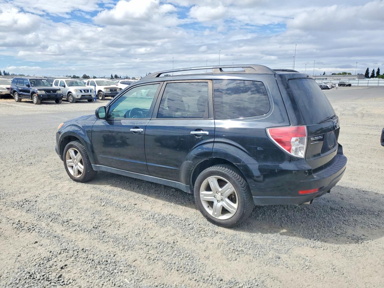 2010 Subaru Forester 2.5x Limited Black vin: JF2SH6DC0AH806935