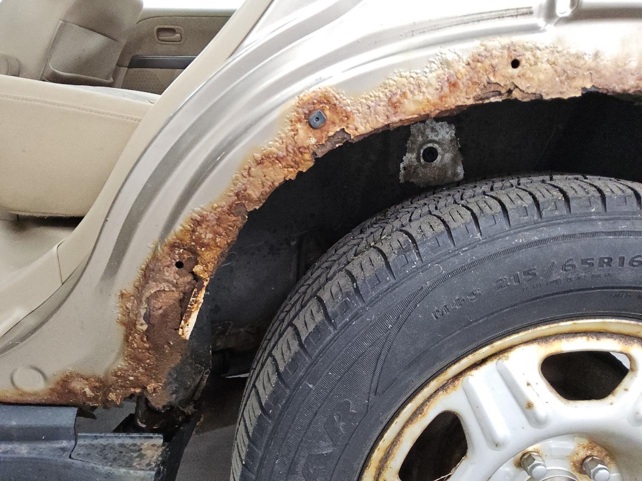 2006 Honda Cr-v Lx Gold vin: JHLRD785X6C002014 Damage: Left C Pillar, Rust, Severe Damage
