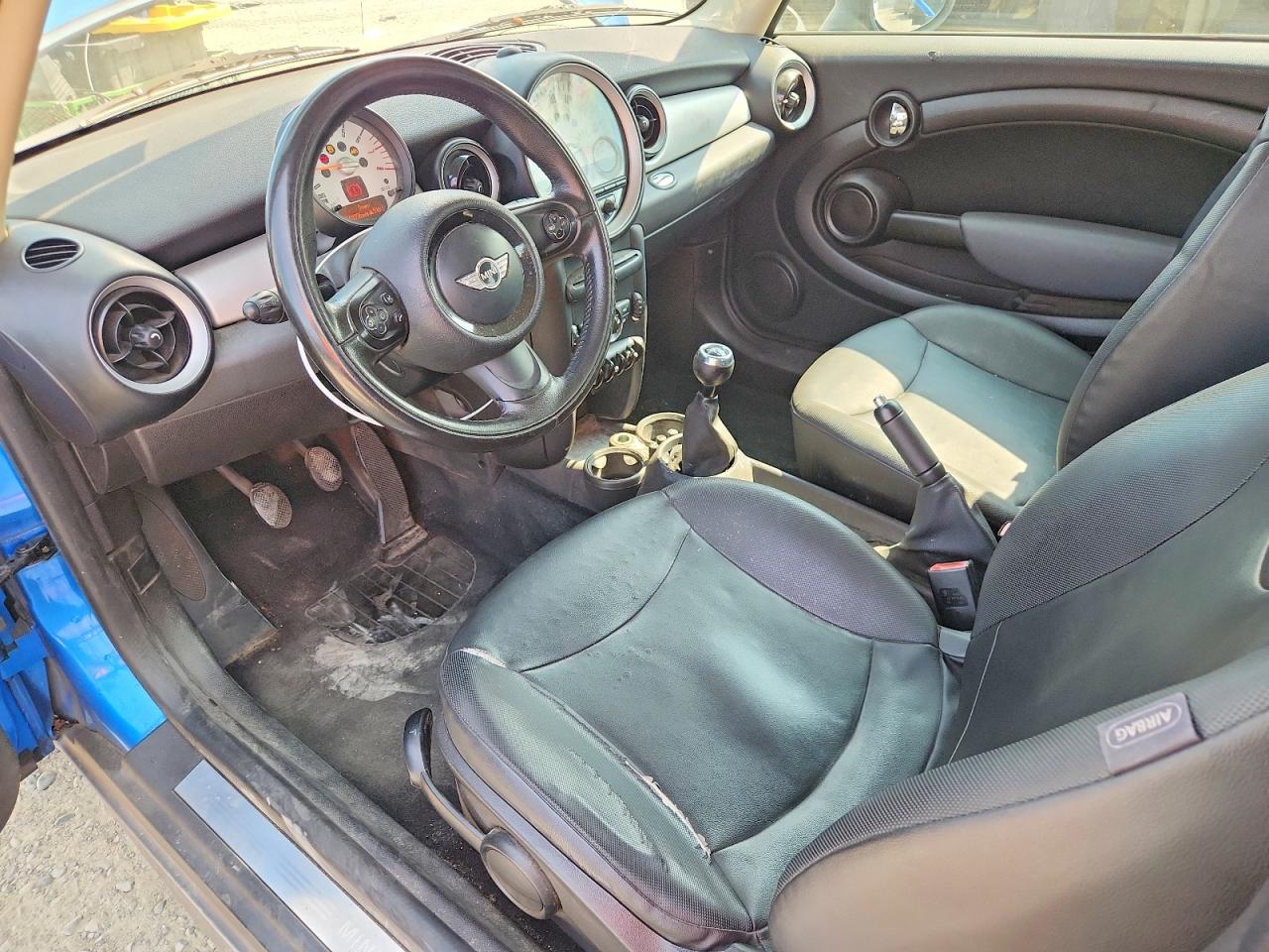 2011 Mini Cooper Clubman Blue vin: WMWZF3C5XBT267515