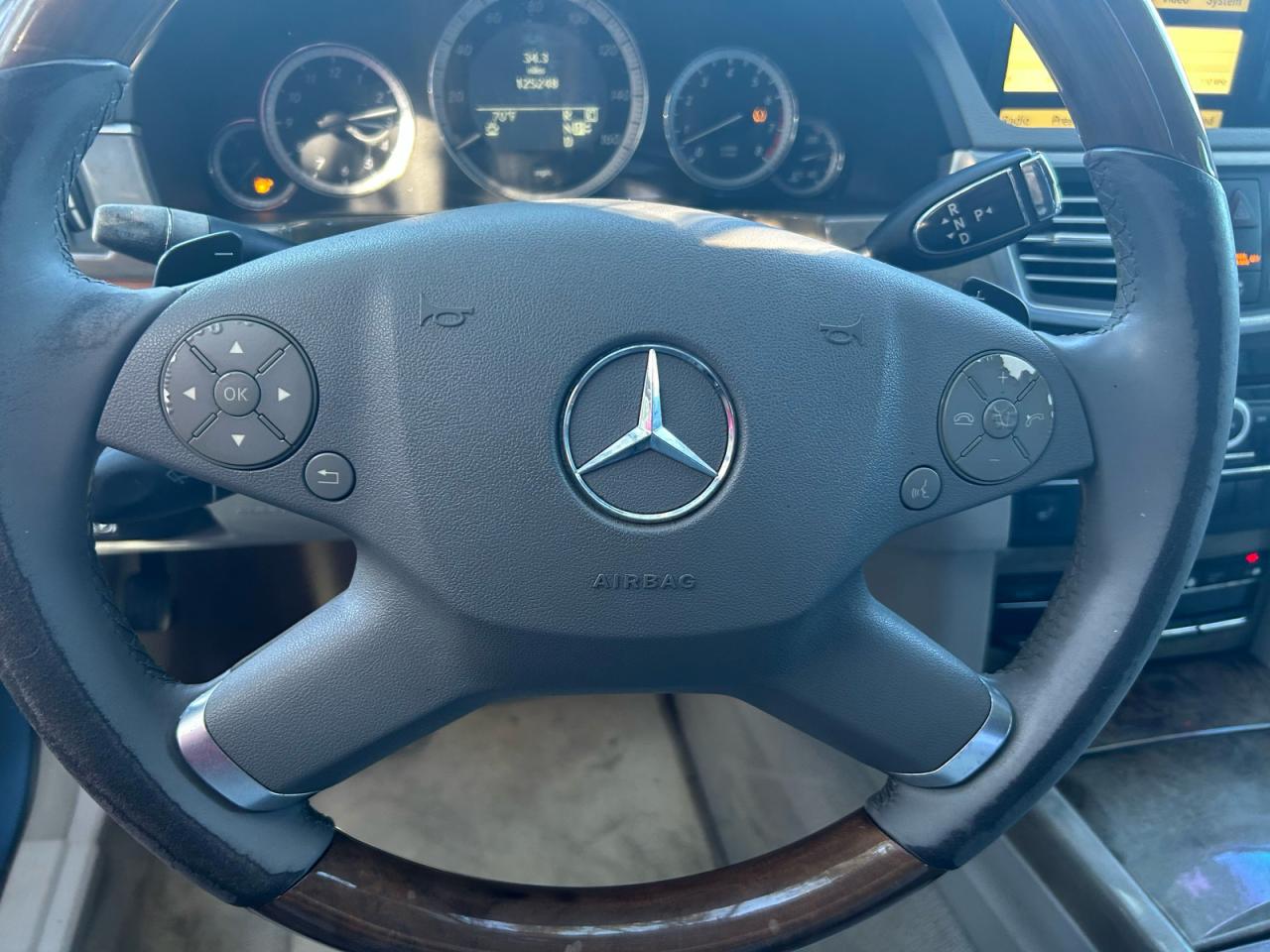2010 Mercedes-benz E 350 Синий vin: WDDHF5GB5AA233623