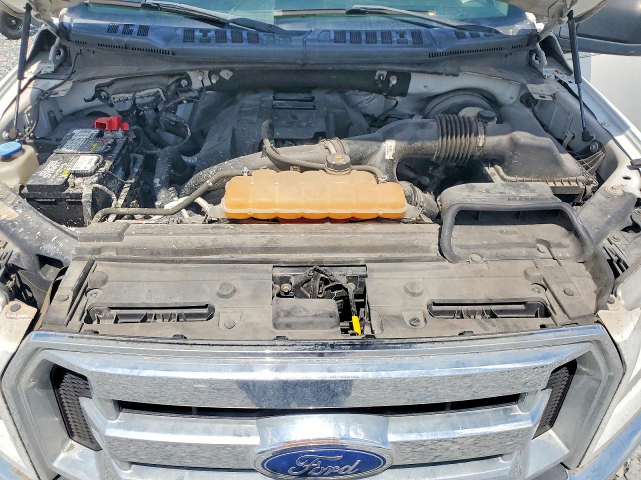 2015 Ford F150 Supercrew White vin: 1FTEW1CP3FFA58564
