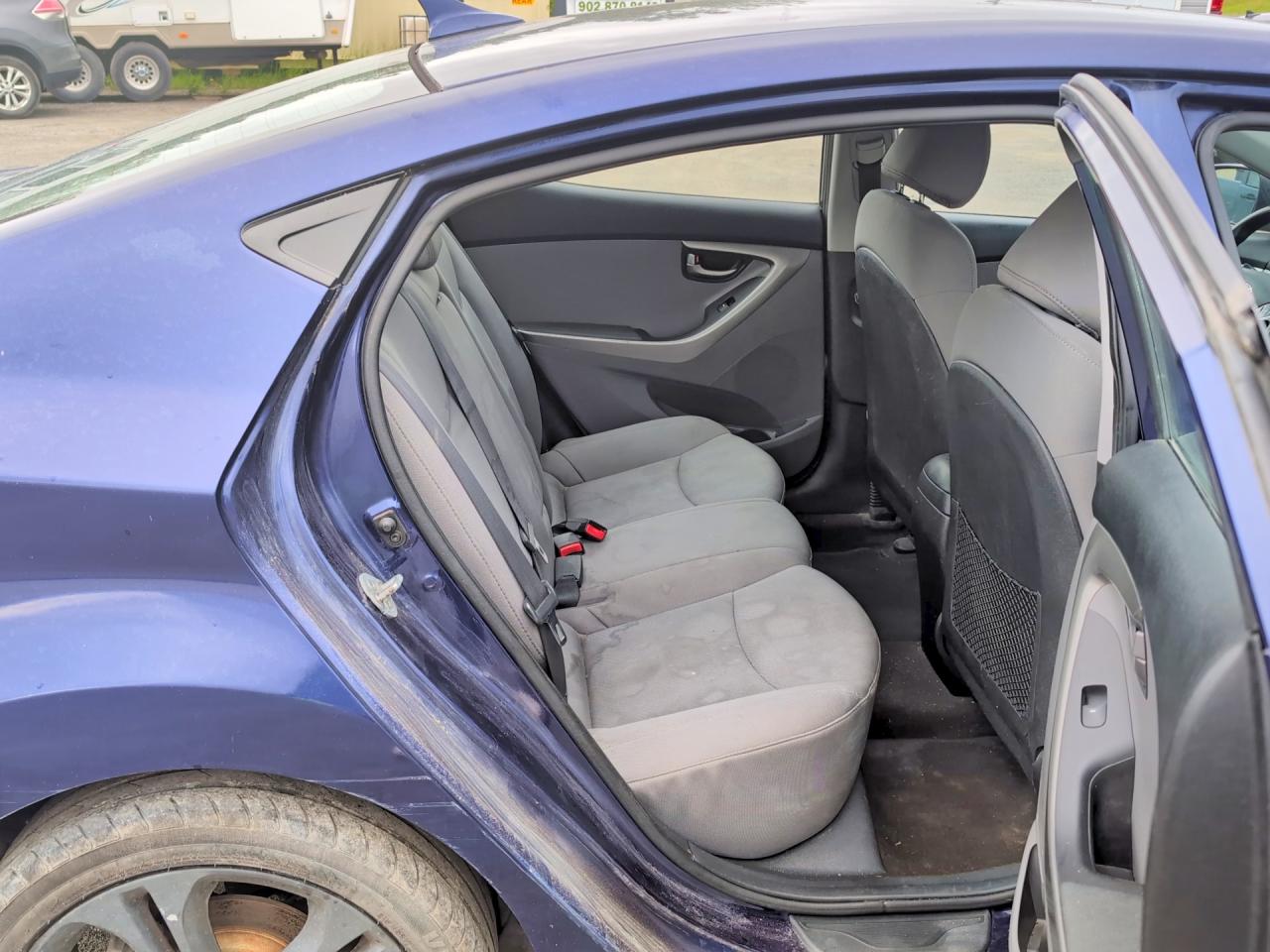 2012 Hyundai Elantra Gls Blue vin: 5NPDH4AE2CH116240