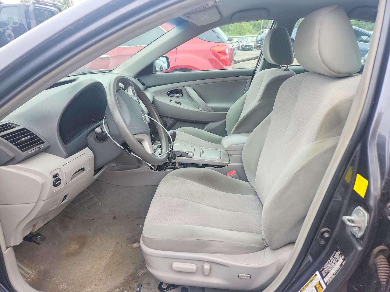 2011 Toyota Camry Le Gray vin: 4T1BF3EKXBU684694