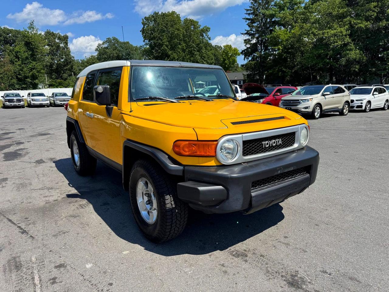 2008 Toyota Fj Cruiser Base Yellow vin: JTEBU11F08K007516
