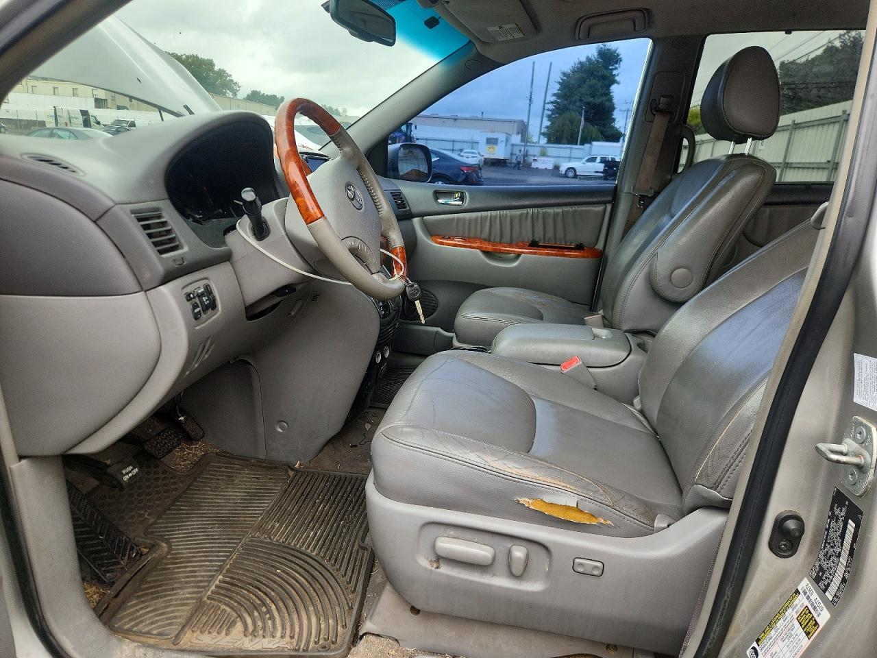 2009 Toyota Sienna Limited Beige vin: 5TDBK22C49S026293