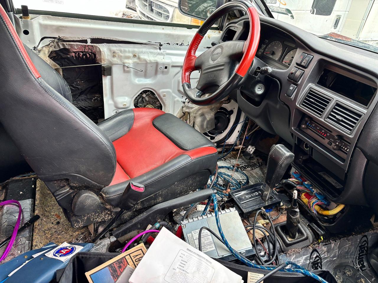 1999 Isuzu Vehicross White vin: JACCN57XXX7991738