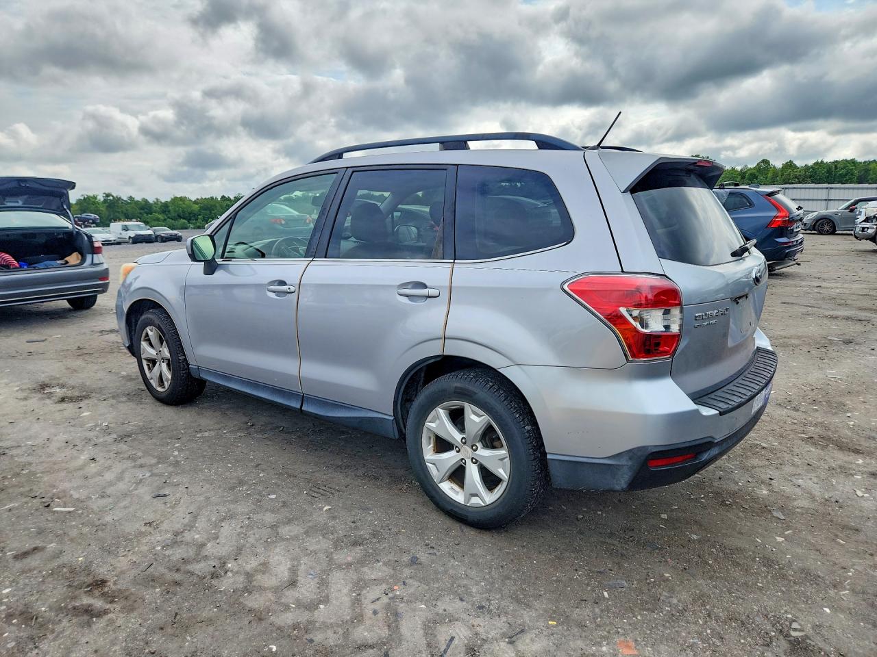 2015 Subaru Forester 2.5i Limited Silver vin: JF2SJAHC4FH476466