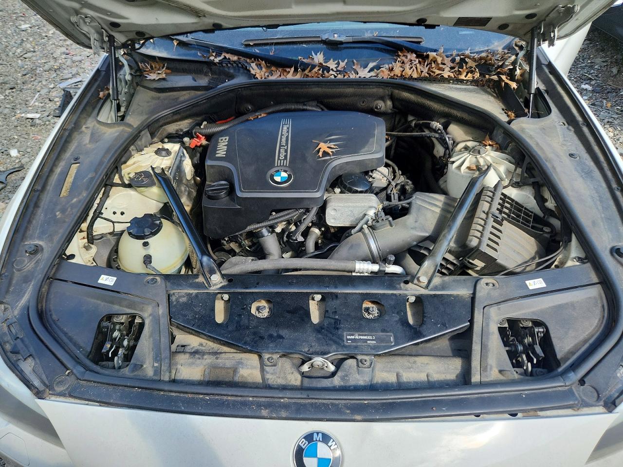 2013 Bmw 528 Xi White vin: WBAXH5C55DDW13433