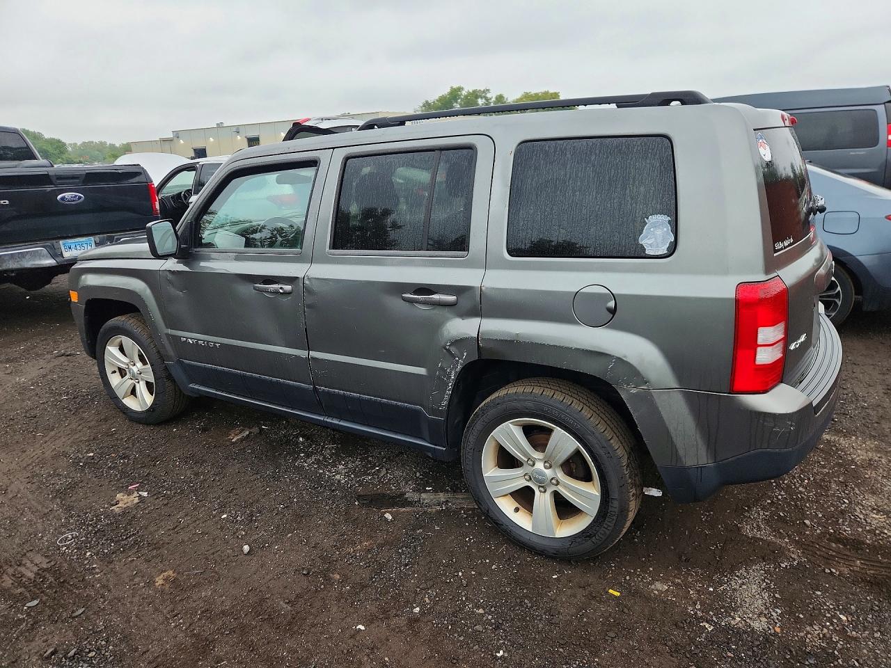 2014 Jeep Patriot Latitude Gray vin: 1C4NJRFB9ED512291
