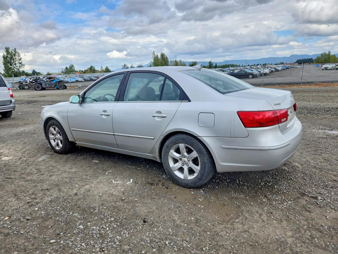 2009 Hyundai Sonata Gls Silver vin: 5NPET46C99H452244