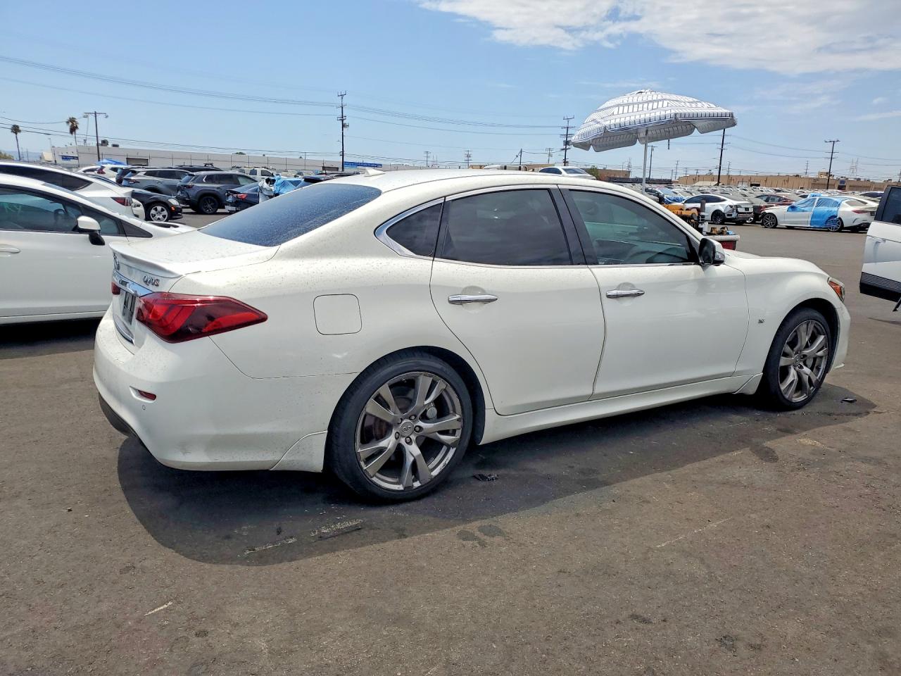 2015 Infiniti Q70 3.7 White vin: JN1BY1AP3FM542703