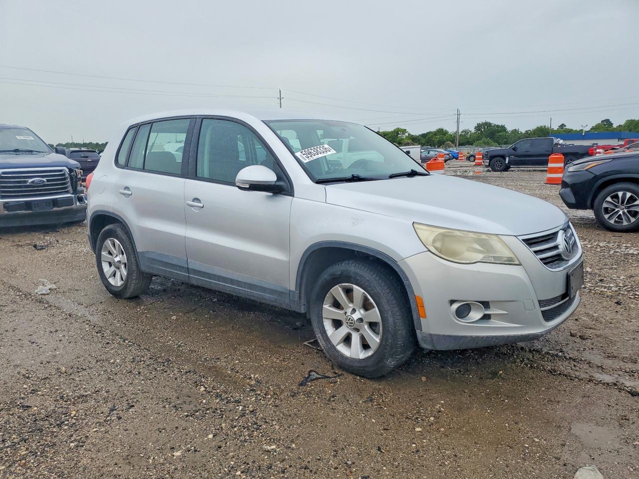 2009 Volkswagen Tiguan S Silver vin: WVGAV75N99W512817
