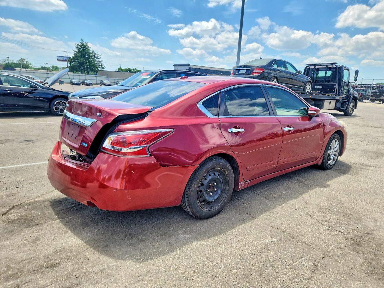 2014 Nissan Altima 2.5 Red vin: 1N4AL3AP7EC415160