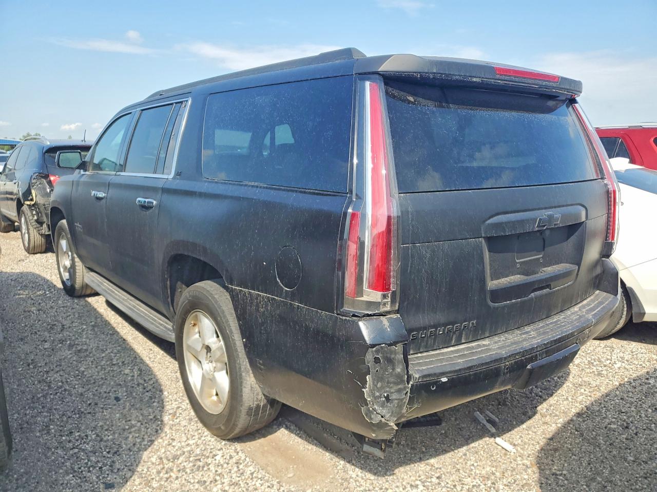 2015 Chevrolet Suburban C1500 Lt Черный vin: 1GNSCJKCXFR628365