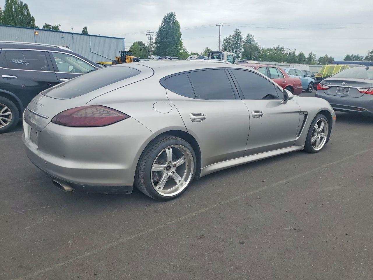 2011 Porsche Panamera 2 Silver vin: WP0AA2A75BL011151