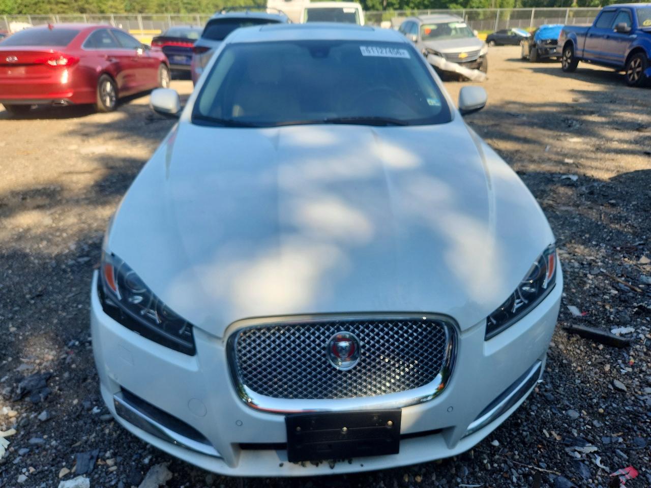2015 Jaguar Xf 2.0t Premium White vin: SAJWA0FS5FPU58926