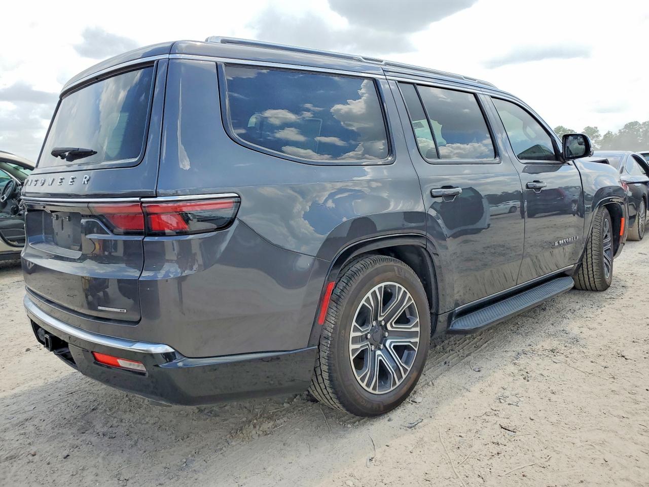 2022 Jeep Wagoneer Series Iii Gray vin: 1C4SJVDT6NS106861
