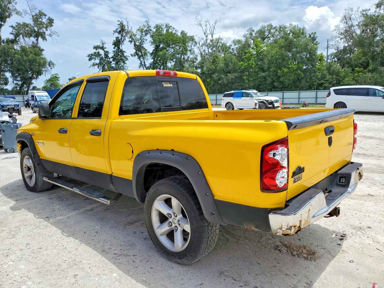 2008 Dodge Ram 1500 St Желтый vin: 1D7HU18218S528025