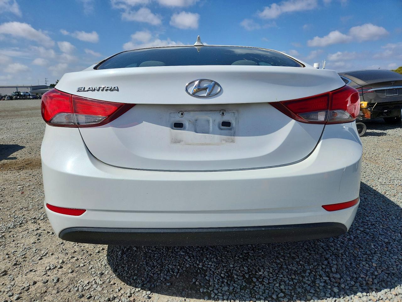 2015 Hyundai Elantra Se Белый vin: 5NPDH4AE5FH573404
