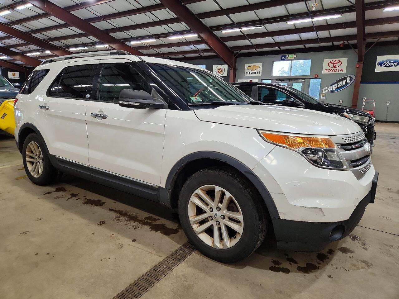 2012 Ford Explorer Xlt White vin: 1FMHK8D89CGB04019
