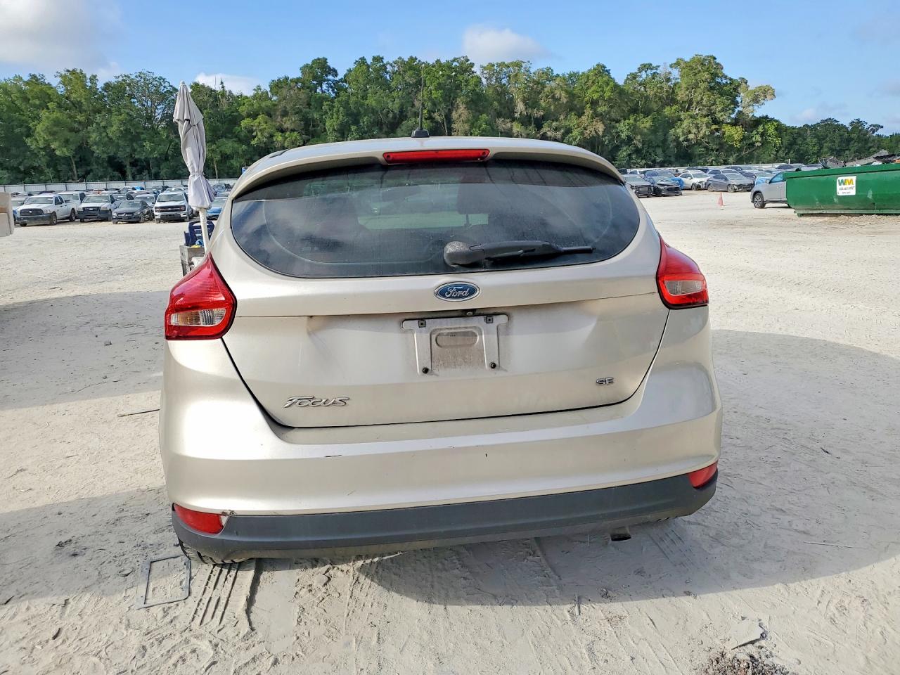 2017 Ford Focus Se Tan vin: 1FADP3K26HL241963