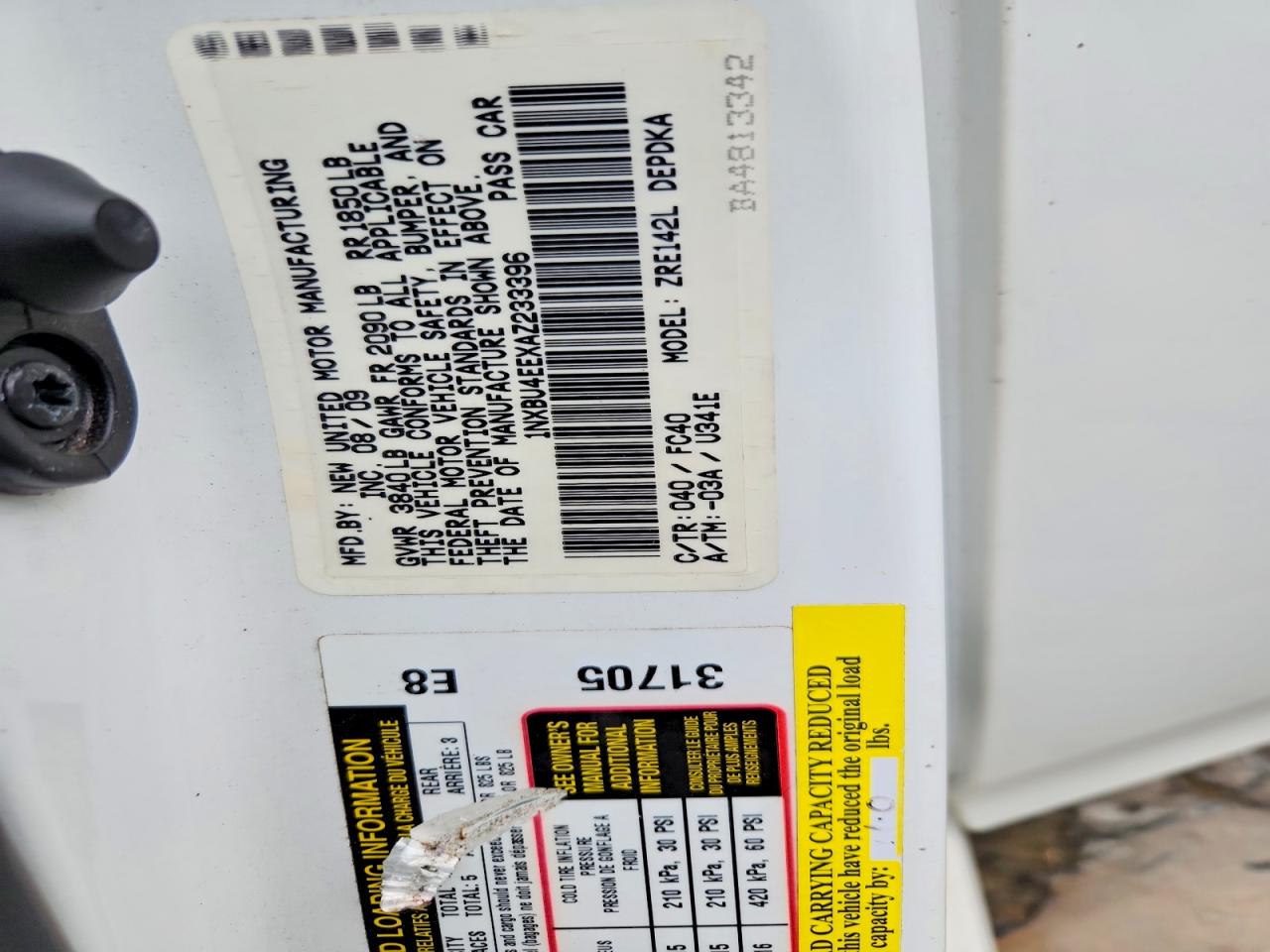 2010 Toyota Corolla Le White vin: 1NXBU4EEXAZ233396