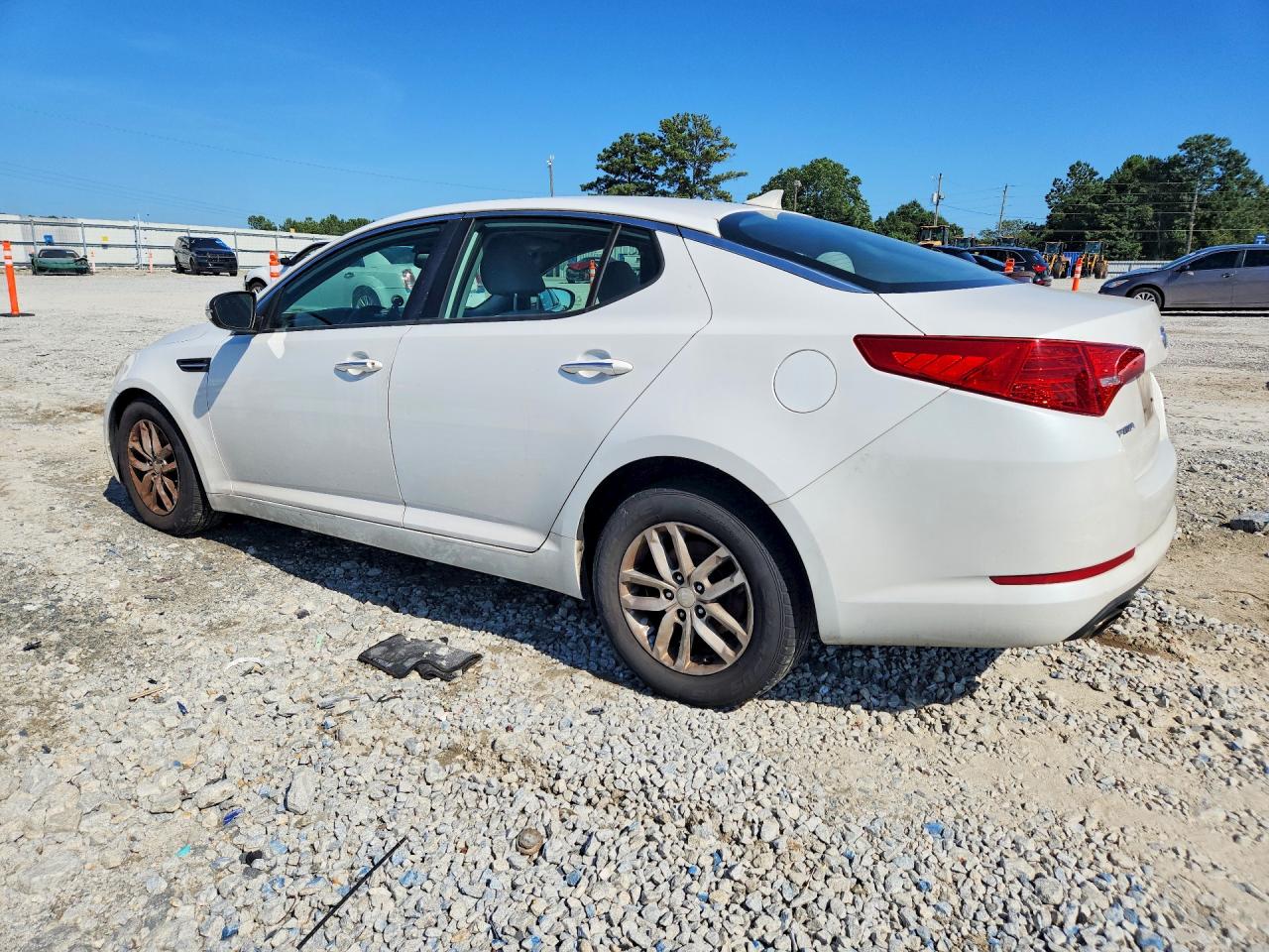 2012 Kia Optima Lx White vin: 5XXGM4A73CG059763