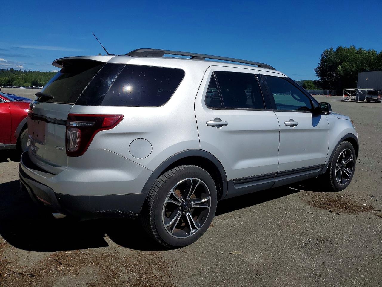 2015 Ford Explorer Sport Silver vin: 1FM5K8GT6FGA77756