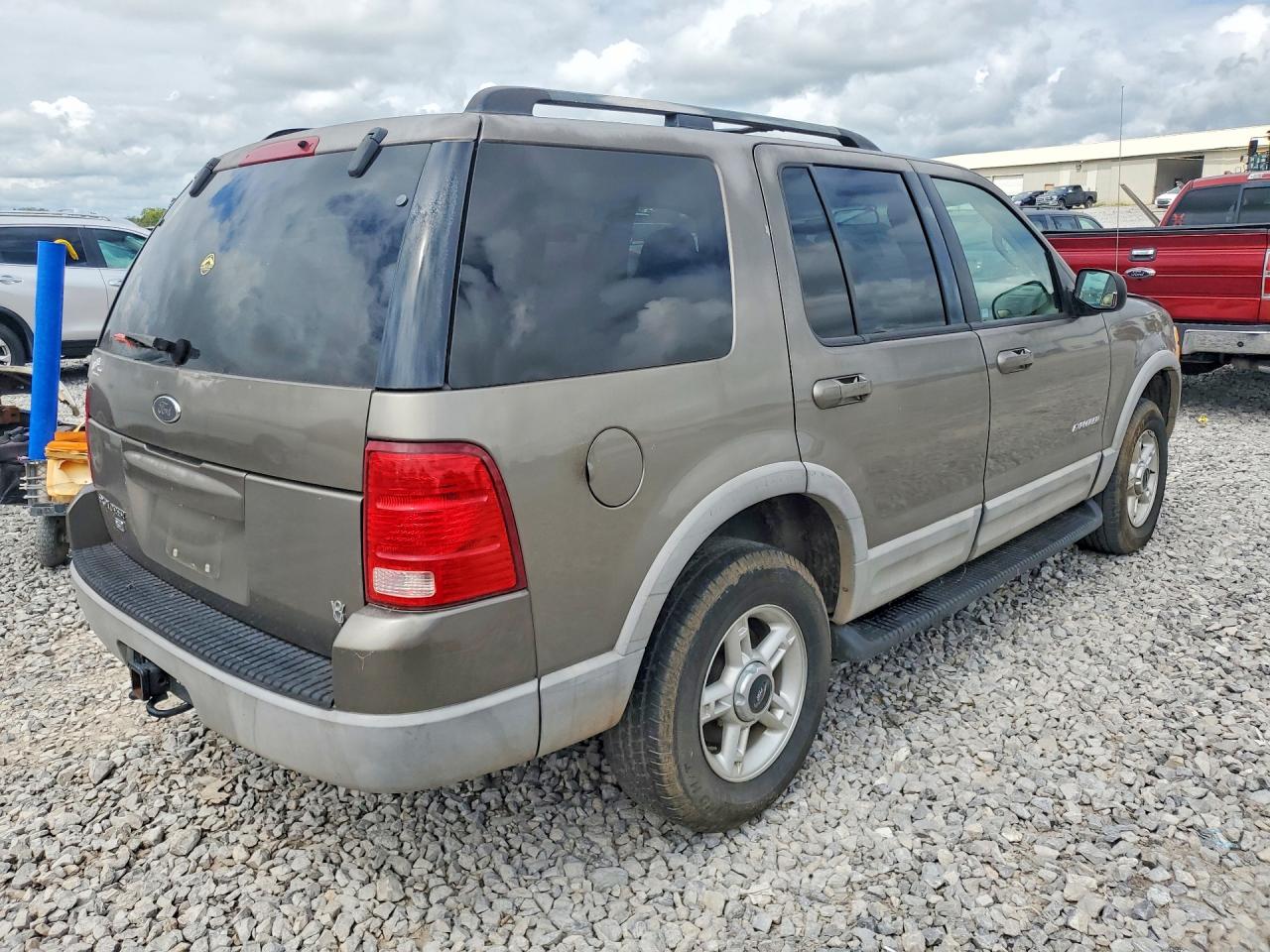 2002 Ford Explorer Xlt Beige vin: 1FMZU63W12ZB26764