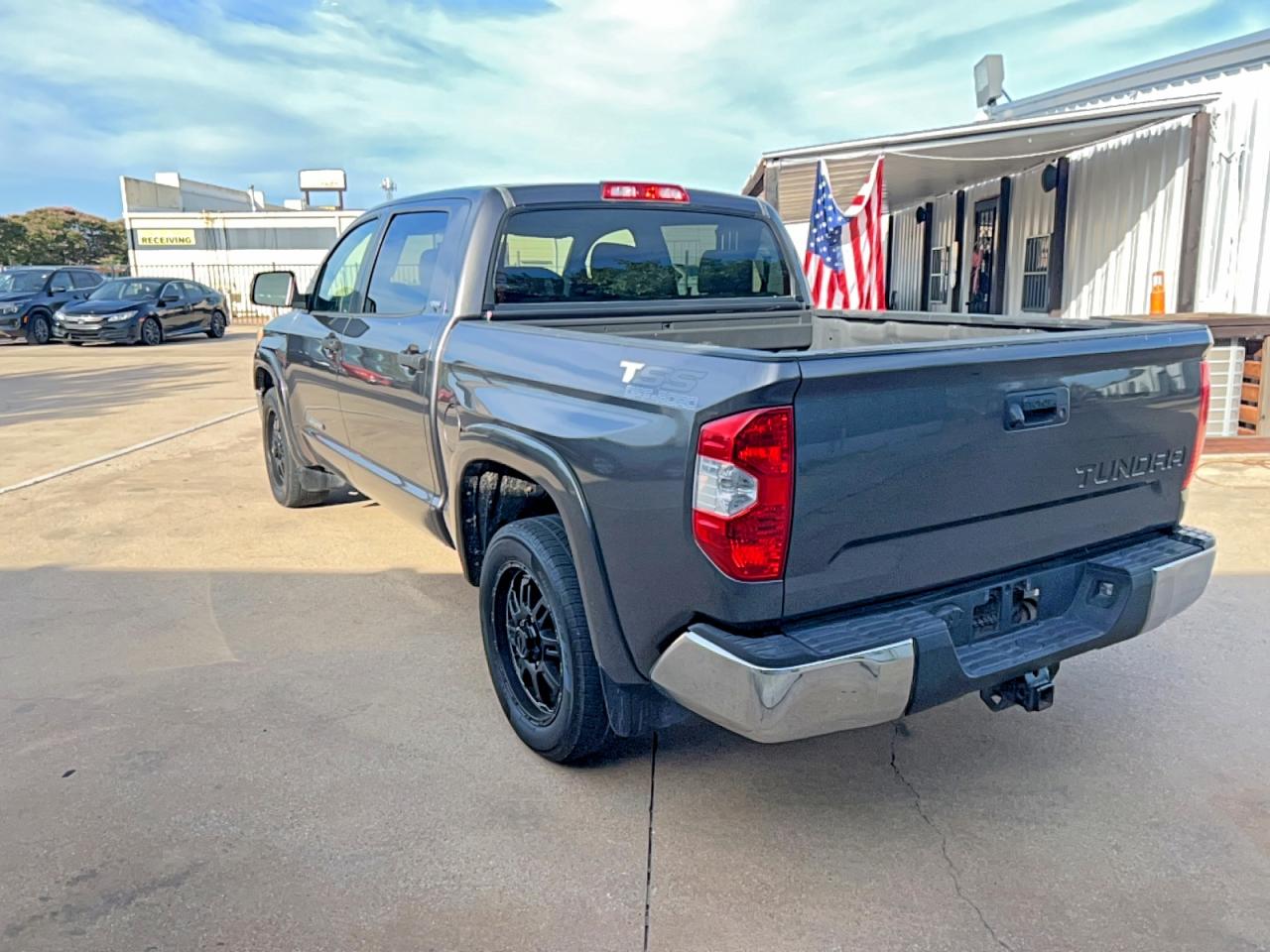 2015 Toyota Tundra Crewmax Sr5 Gray vin: 5TFEM5F10FX088619