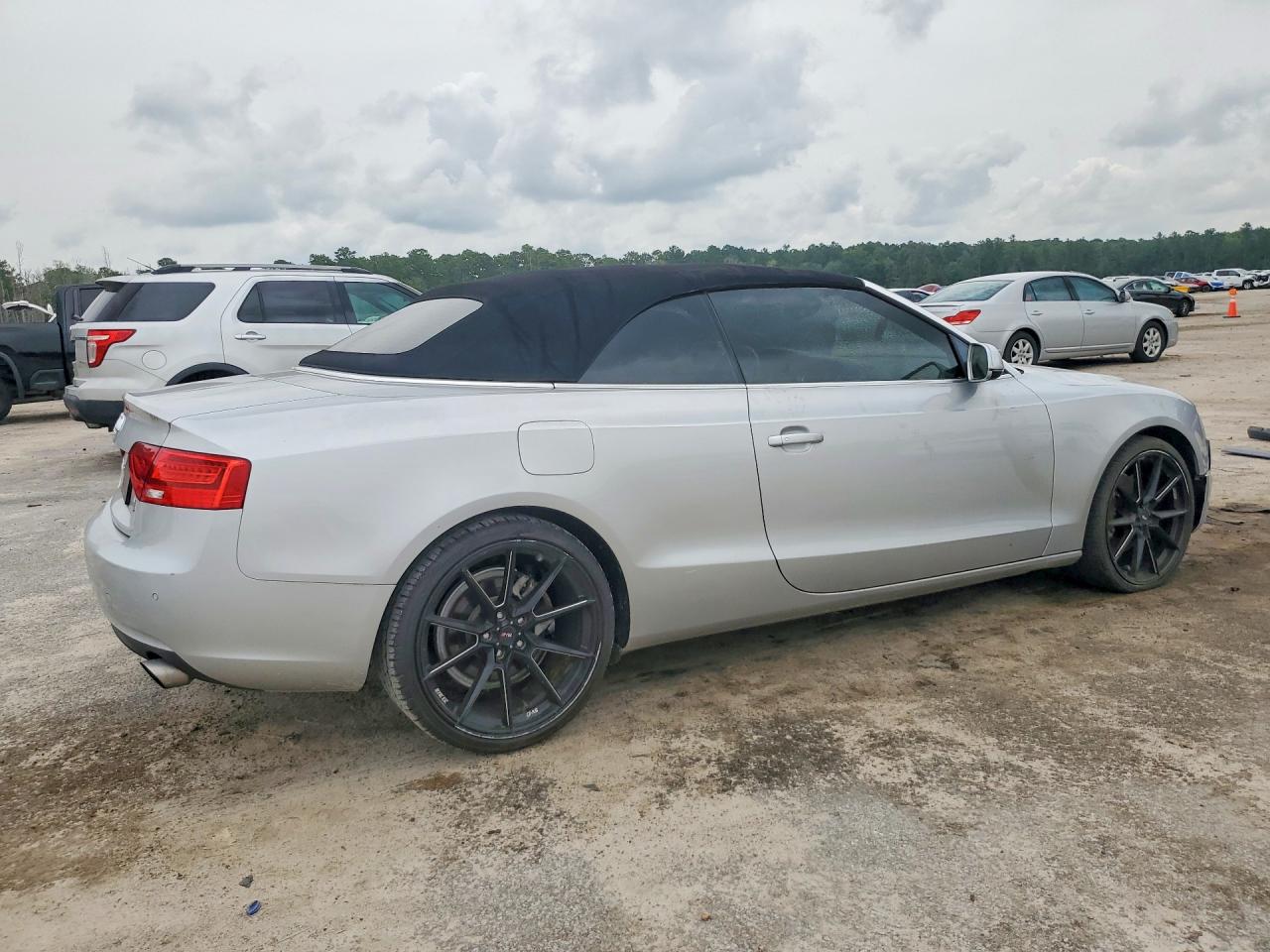 2013 Audi A5 Premium Plus Silver vin: WAULFAFH6DN009757