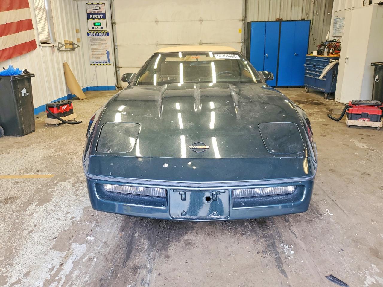 1990 Chevrolet Corvette Green vin: 1G1YY3381L5101563