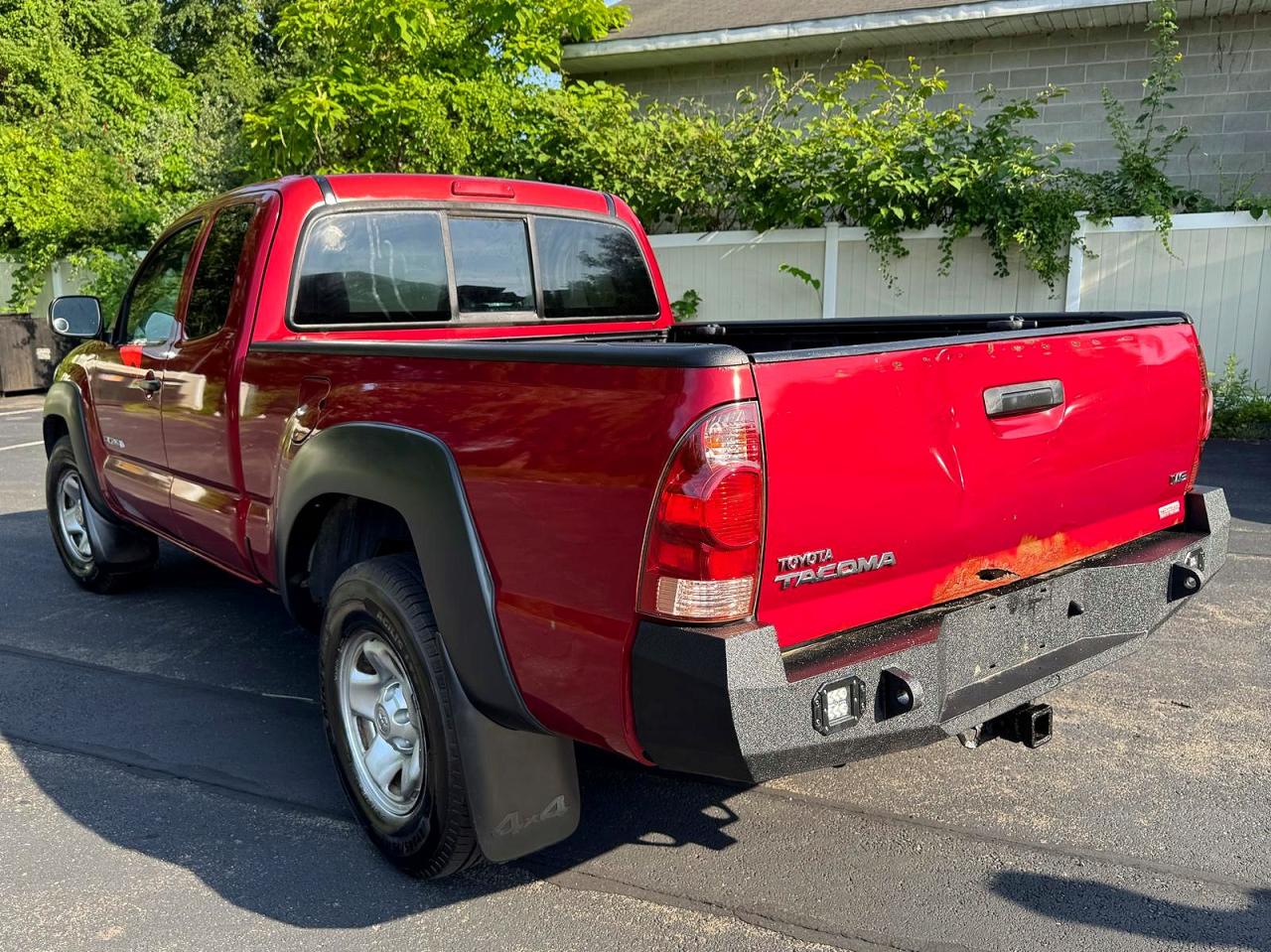 2008 Toyota Tacoma V6 Red vin: 5TEUU42N88Z487630