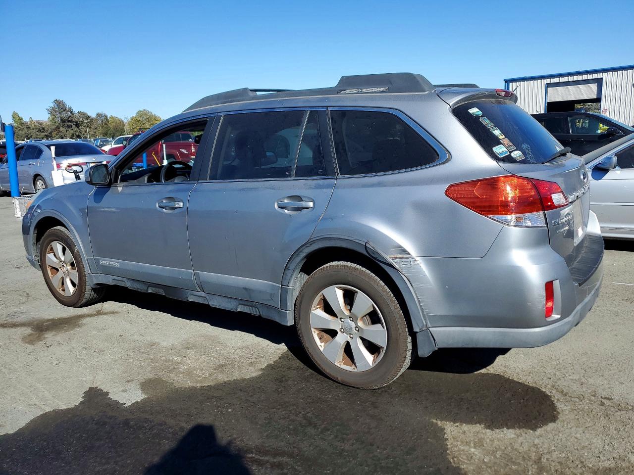 2010 Subaru Outback 2.5i Limited Silver vin: 4S4BRBKC3A3359405