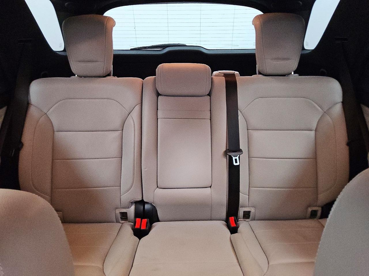 2012 Mercedes-benz Ml 550 4matic Silver vin: 4JGDA7DB3CA056947