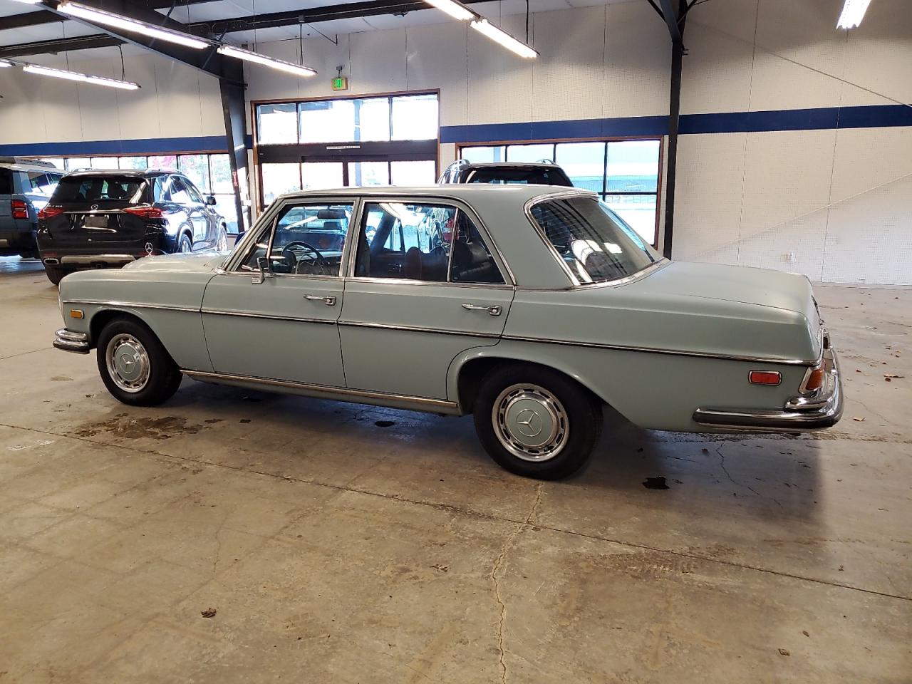 1972 Mercedes Benz 280 Se Blue vin: 10801812081911