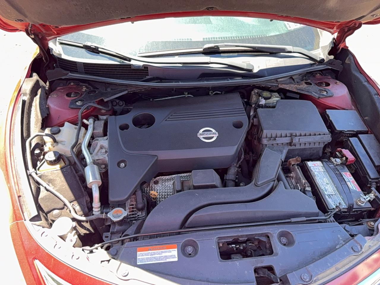 2014 Nissan Altima 2.5 S Red vin: 1N4AL3AP6EC321951