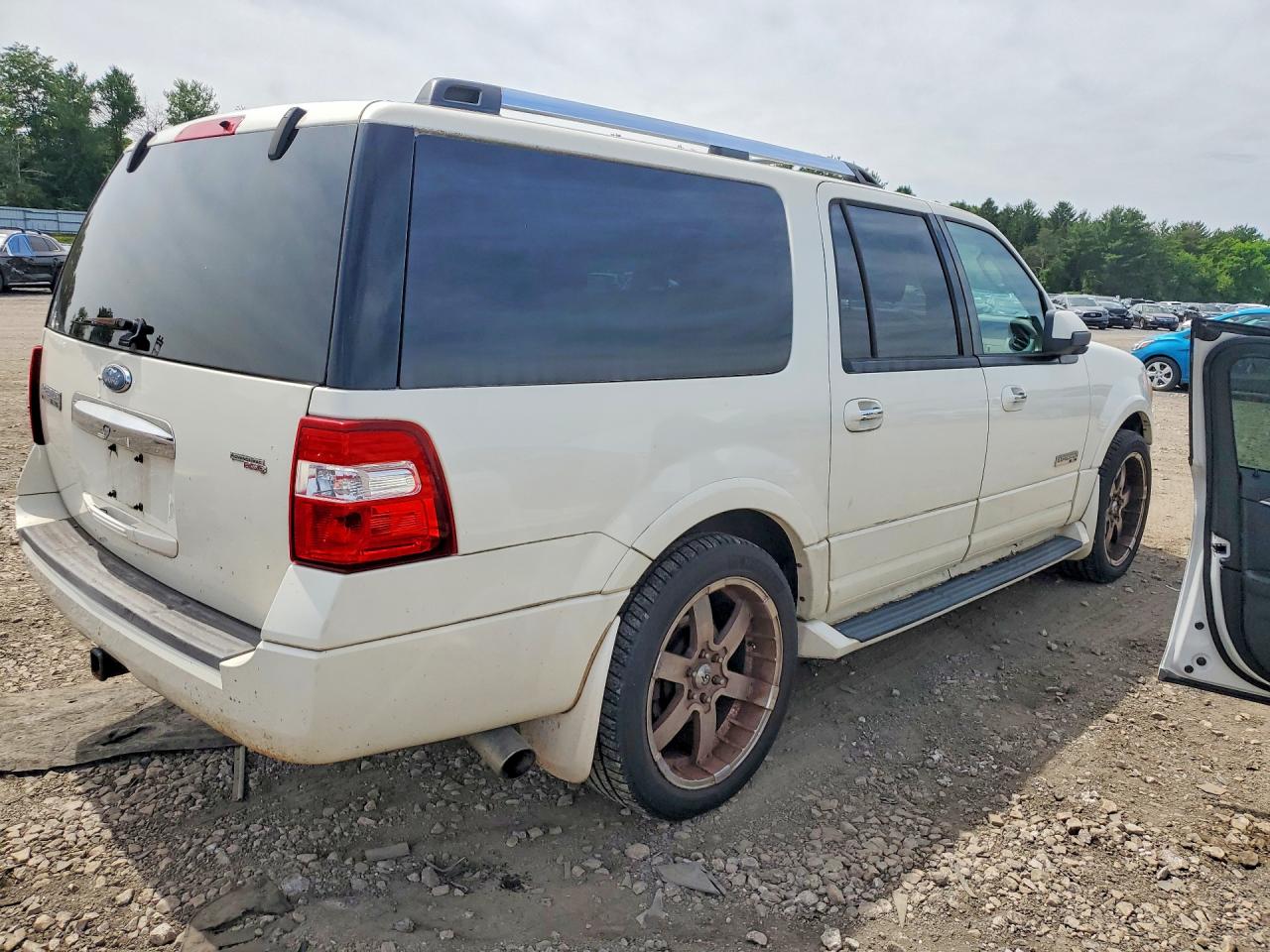 2007 Ford Expedition El Limited White vin: 1FMFK20567LA08197