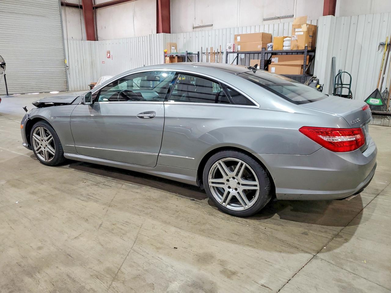 2010 Mercedes-benz E 550 Gray vin: WDDKJ7CB5AF033057